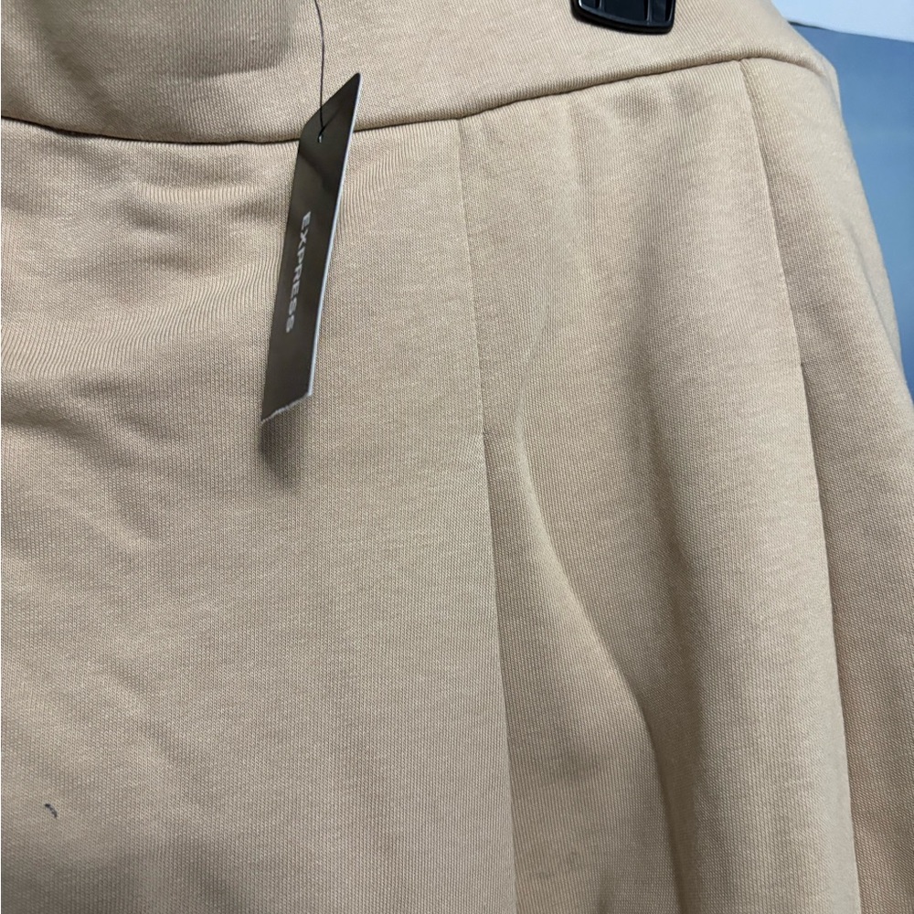 Express Tan Women's Skort - Picture 4 of 4
